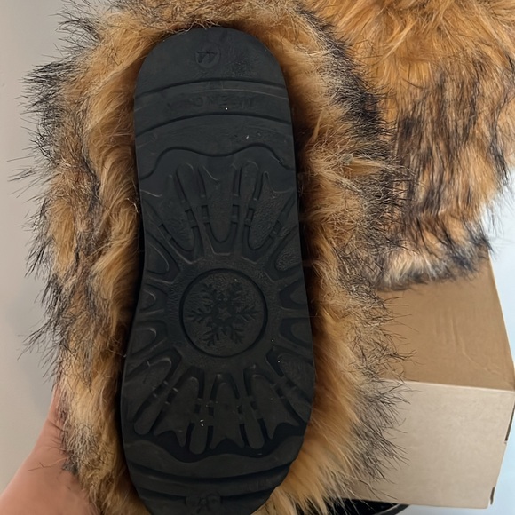 Faux Fur Boots in Brown and Black - Picture 6 of 6